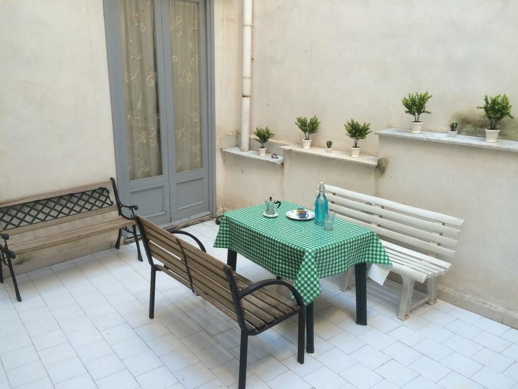 Vespa B&B Palermo Exterior photo